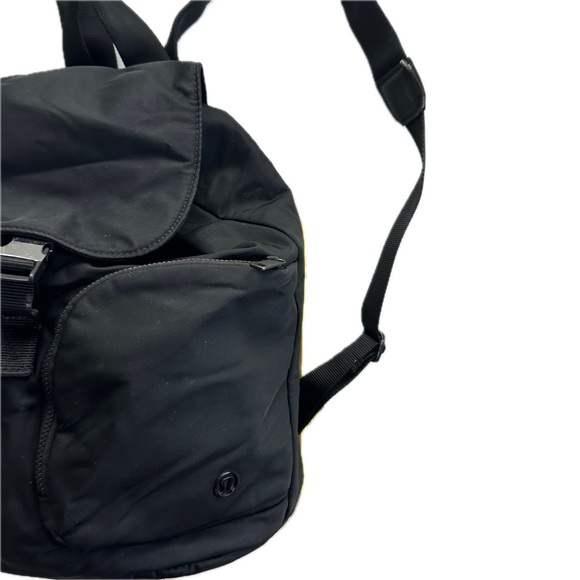 Lululemon Rucksack Carry Onward Mini Black Backpack Bag 12x10.5 Inch - Picture 7 of 16